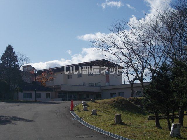 近くの北海道千歳高等支援学校まで381m（徒歩5分）