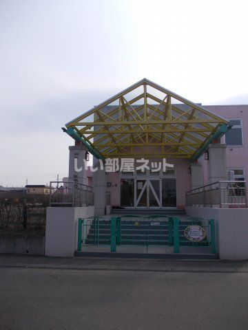 近くの第２わかば幼稚園まで899m（徒歩12分）