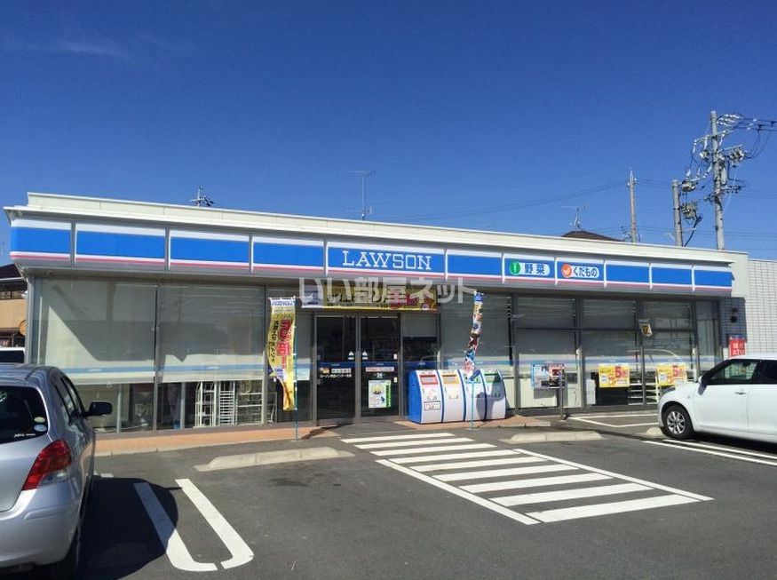 近くのコンビニまで843m（徒歩11分）