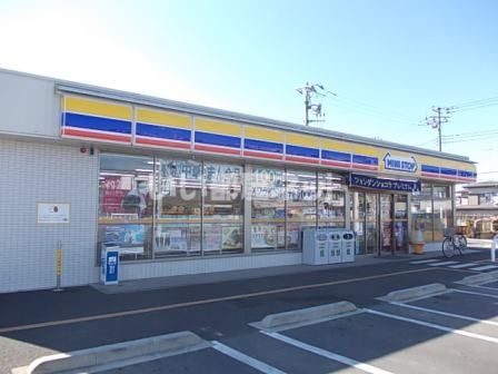 近くのコンビニまで209m（徒歩3分）