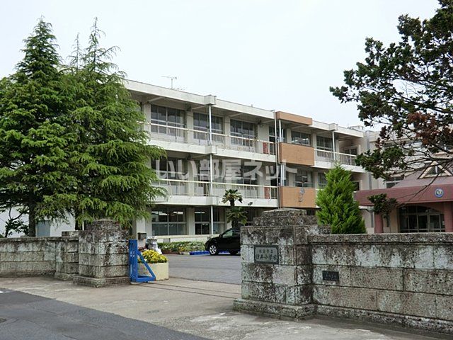 近くの佐倉市立臼井小学校まで1,208m(徒歩16分)