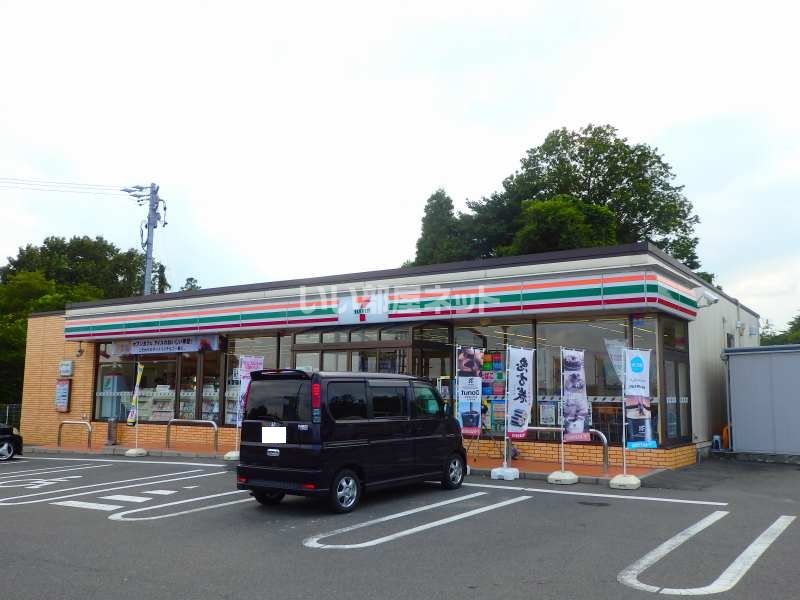 近くのコンビニまで1,395m（徒歩18分）