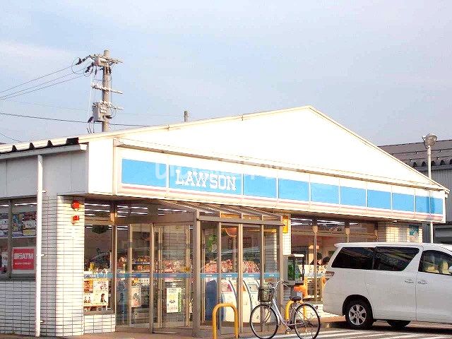 近くにコンビニあり