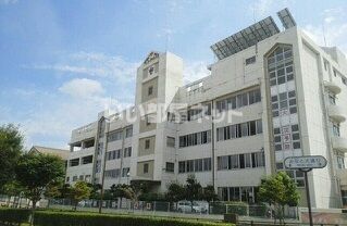 近くの豊橋市立松山小学校まで603m(徒歩8分)