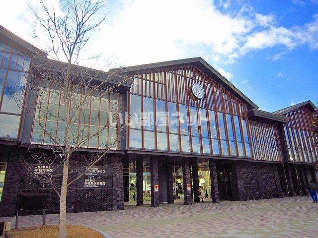 近くの施設まで790m（徒歩10分）