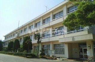 近くの田原市立福江小学校まで337m（徒歩5分）