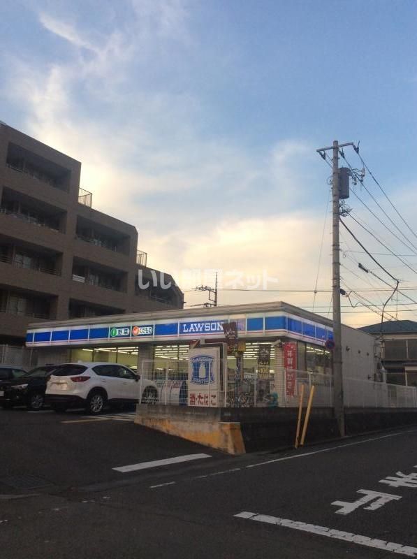 近くのコンビニまで1,178m（徒歩15分）