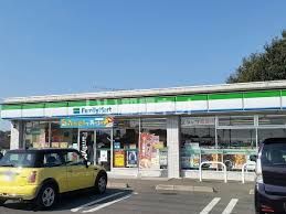 近くのファミリーマート 結城工業団地前店まで1,896m(徒歩24分)