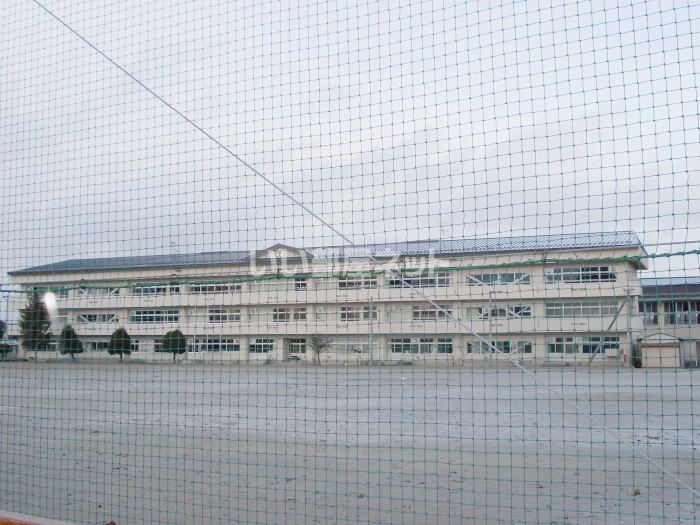 近くの中学校まで2,289m（徒歩29分）
