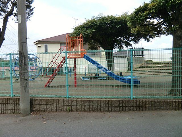 近くのすずらん幼稚園まで1,133m(徒歩15分)