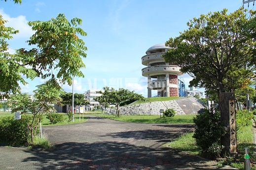 近くのマンタ公園まで3,171m（徒歩40分）