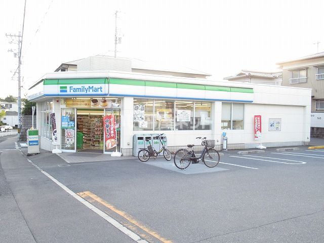 近くの施設まで1,286m（徒歩17分）