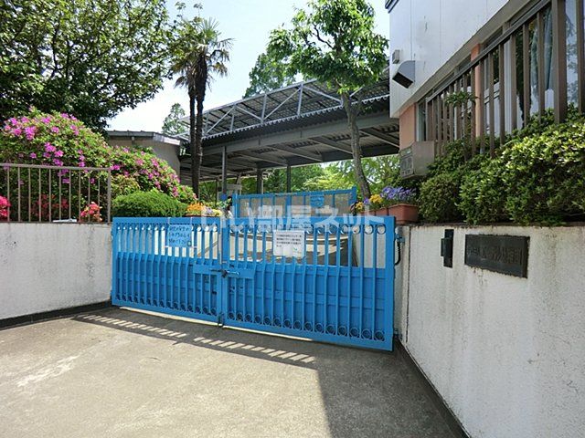 近くのエーデル幼稚園まで702m（徒歩9分）