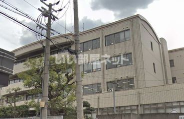 近くの役所まで1,464m（徒歩19分）