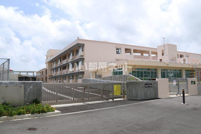 近くの施設まで1,004m（徒歩13分）