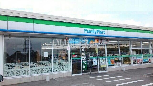 近くのファミリーマート 那須塩原豊浦北町店まで492m（徒歩7分）