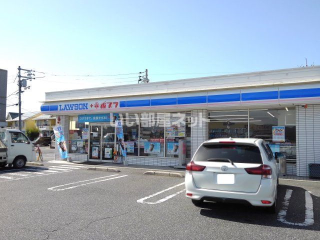 近くの施設まで502m（徒歩7分）