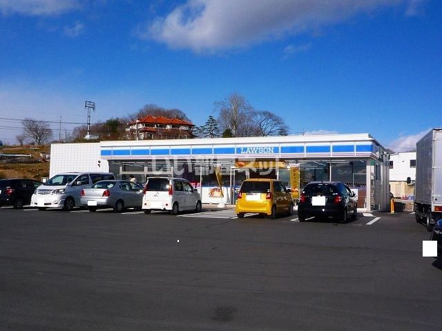 近くのコンビニまで572m（徒歩8分）