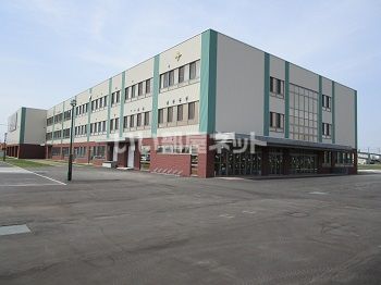 近くの小学校まで1,430m（徒歩18分）