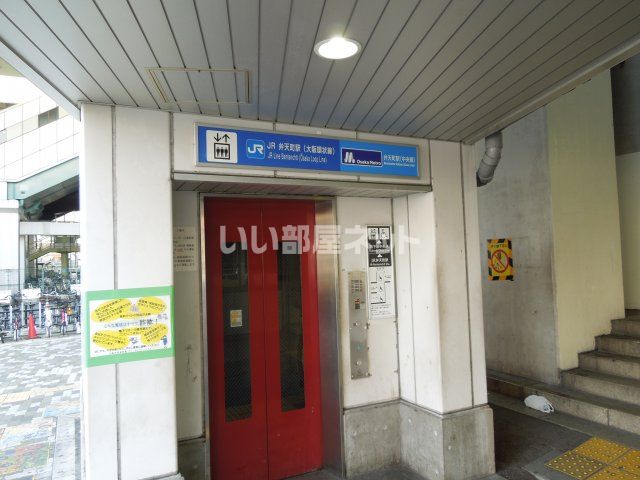 近くに弁天町駅あり