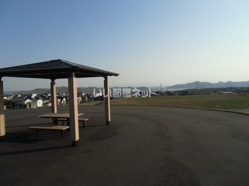 近くの公園まで855m（徒歩11分）