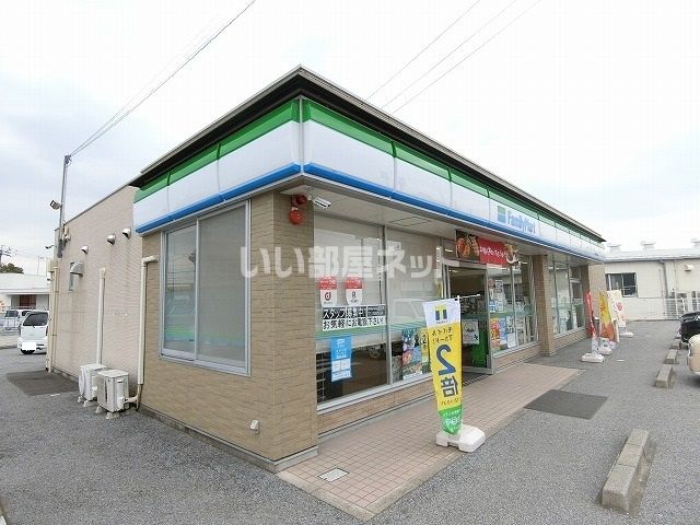 近くのコンビニまで1,180m（徒歩15分）