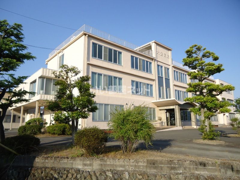 近くの大安病院まで675m（徒歩9分）