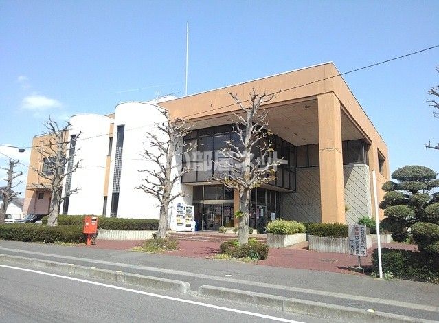 近くの図書館まで2,506m（徒歩32分）