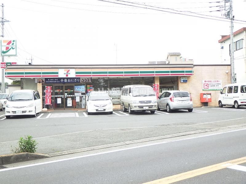 近くの施設まで394m（徒歩5分）