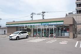 近くのコンビニまで1,598m（徒歩20分）