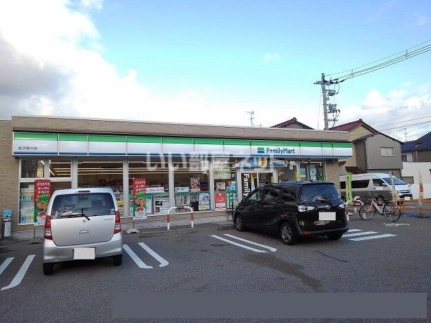 近くのコンビニまで1,215m（徒歩16分）
