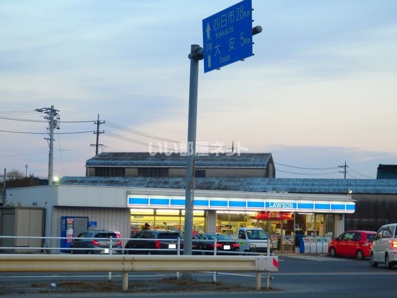 近くのコンビニまで3,767m（徒歩48分）