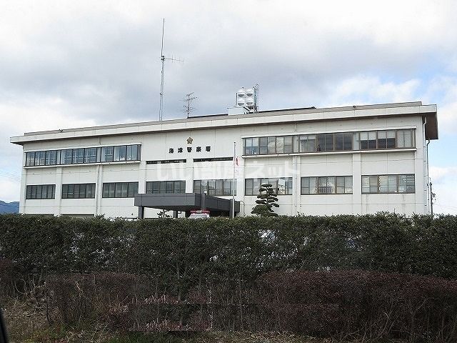 近くの海津警察署まで3,293m（徒歩42分）