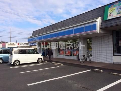 近くのコンビニまで868m（徒歩11分）