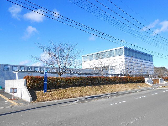 近くの小学校まで470m（徒歩6分）