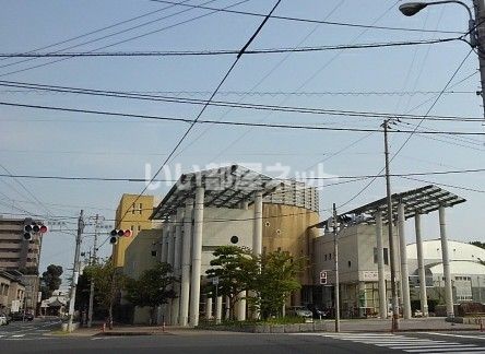 近くの丸亀市立城乾小学校まで93m（徒歩2分）