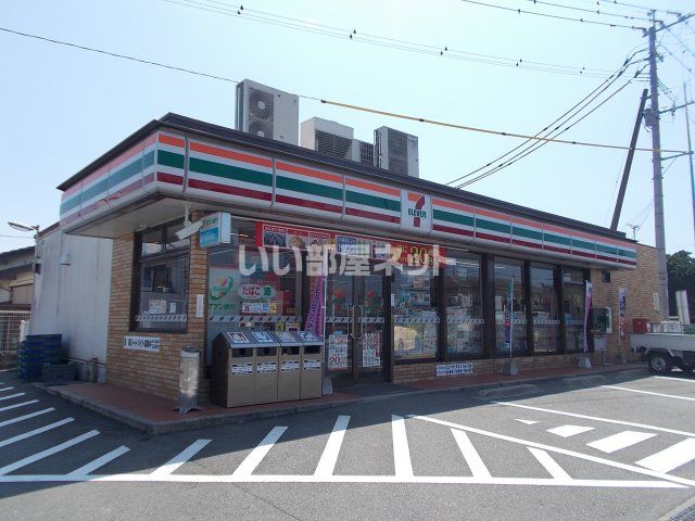 近くにコンビニあり