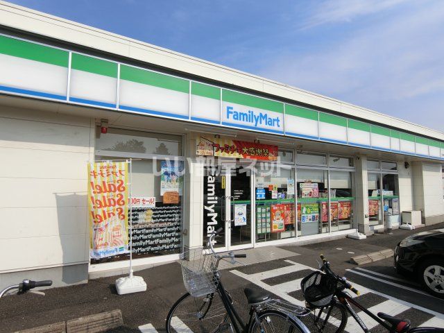 近くのコンビニまで1,396m（徒歩18分）
