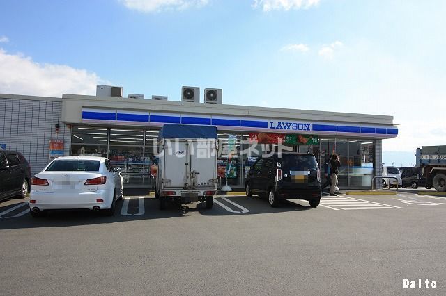 近くのコンビニまで1,036m（徒歩13分）