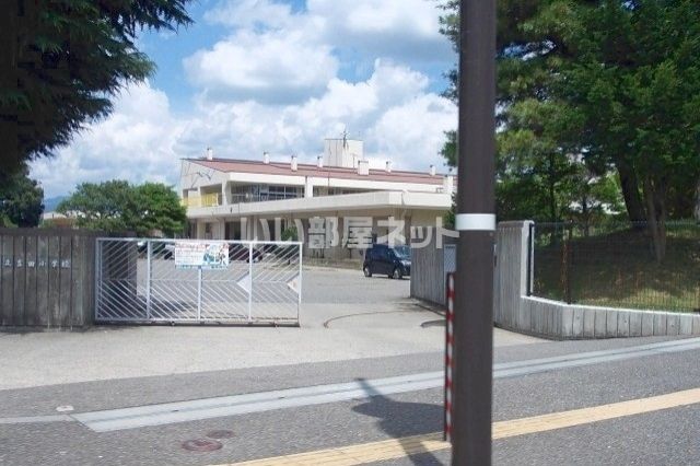 近くの施設まで1,336m(徒歩17分)