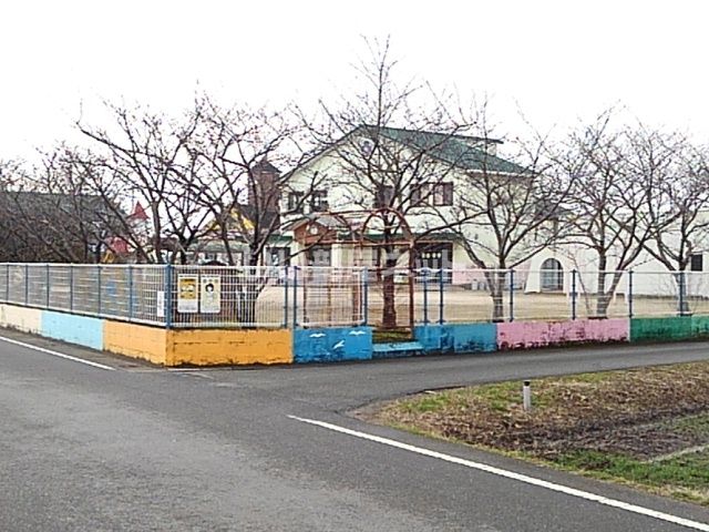 近くの幼稚園・保育園まで492m（徒歩7分）