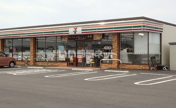 近くにセブンイレブン 益田かもしま西町店あり