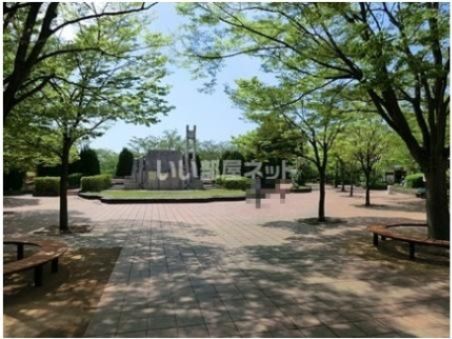 近くの南が丘公園まで776m(徒歩10分)