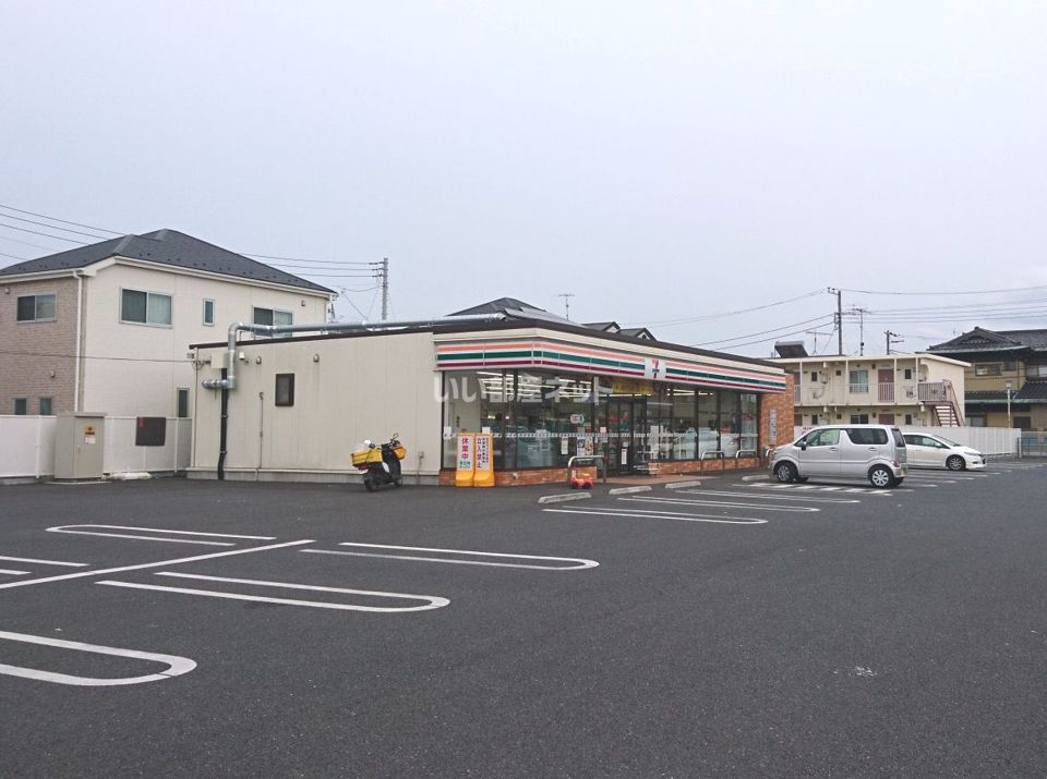 近くのセブンイレブン野田尾崎西店まで676m（徒歩9分）