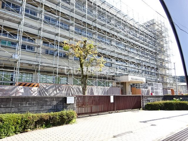 近くの多治見市立昭和小学校まで743m（徒歩10分）
