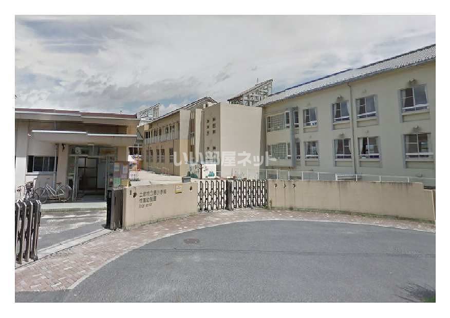 近くの幼稚園・保育園まで389m（徒歩5分）