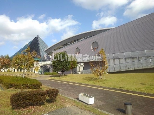 近くの公園まで1,019m（徒歩13分）