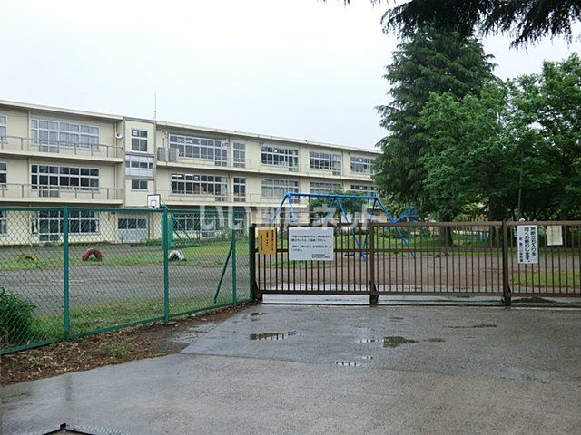 近くの柏市立柏第六小学校まで1,465m(徒歩19分)
