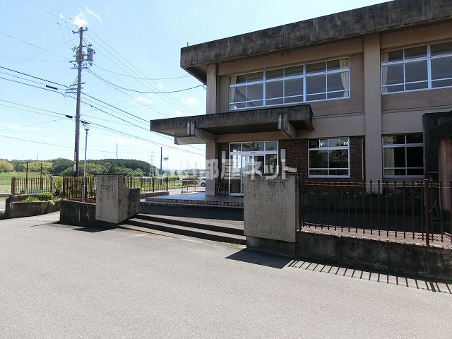 近くに津市片田公民館あり