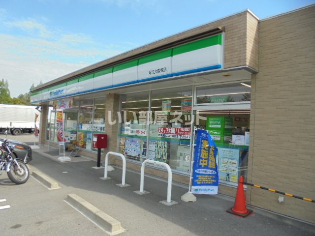 近くのコンビニまで2,046m（徒歩26分）